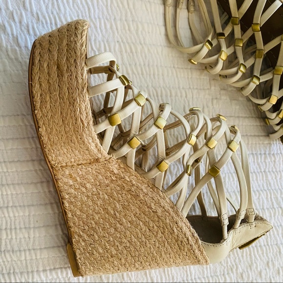 Cream Gladiator Vince Camuto Leather Wedges - Picture 1 of 11